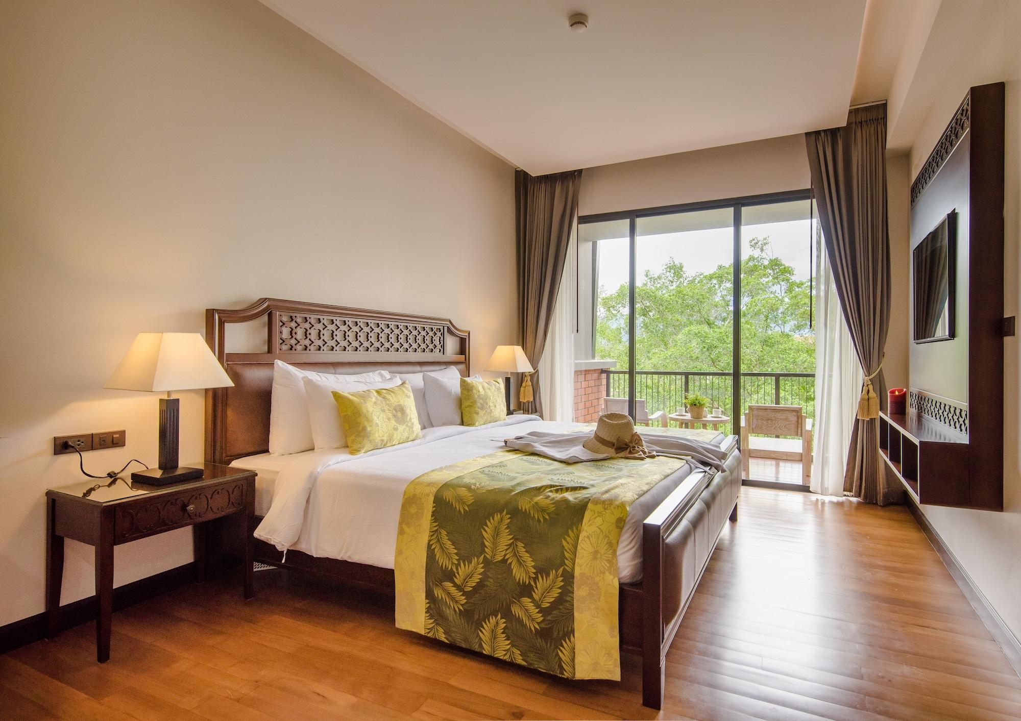 Rimnaam Klangchan Hotel - Sha Plus Чантабури Экстерьер фото