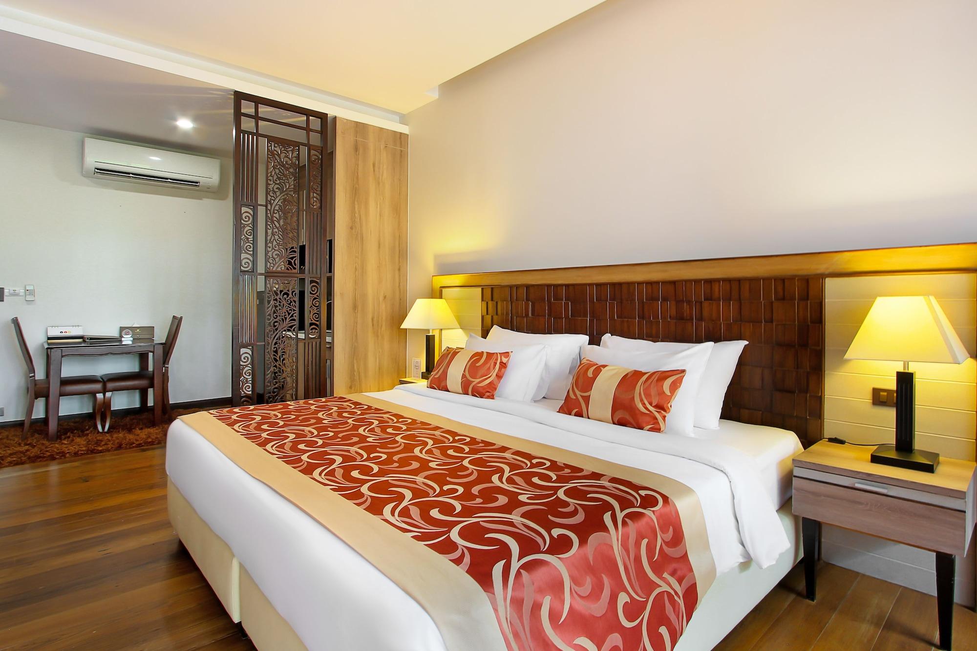 Rimnaam Klangchan Hotel - Sha Plus Чантабури Экстерьер фото