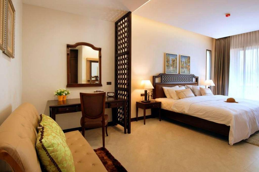 Rimnaam Klangchan Hotel - Sha Plus Чантабури Экстерьер фото